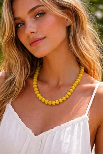 Summer Beach Jewelry Chunky Beaded Necklace for Women Trendy Statement Big Colorful Resin Bead Choker Necklaces Boho Charm Jewelry Cute Gifts for Love - color: Light Yellow