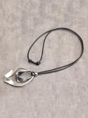 JAOYU Bohemian Necklaces for Women Leather Necklace Wood Pendant Choker Long Brown Necklace Chunky Circle Boho Hippie Jewelry - style: Bohemian Necklaces